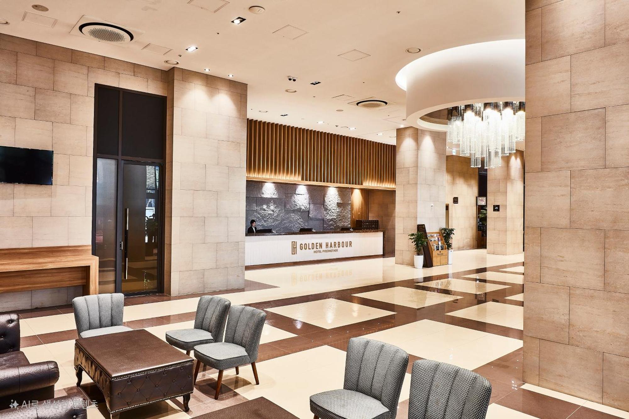 Golden Harbor Hotel بيونجتايك المظهر الخارجي الصورة