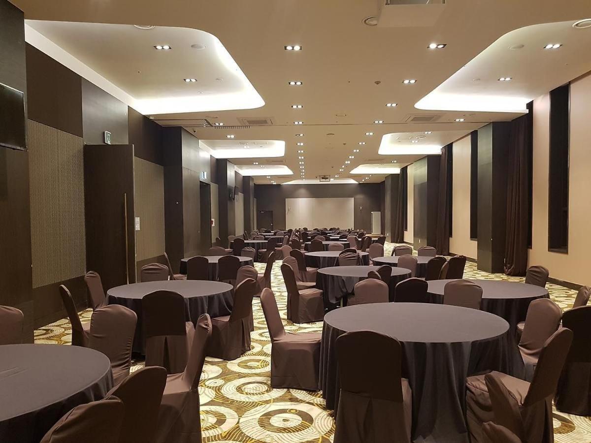Golden Harbor Hotel بيونجتايك المظهر الخارجي الصورة