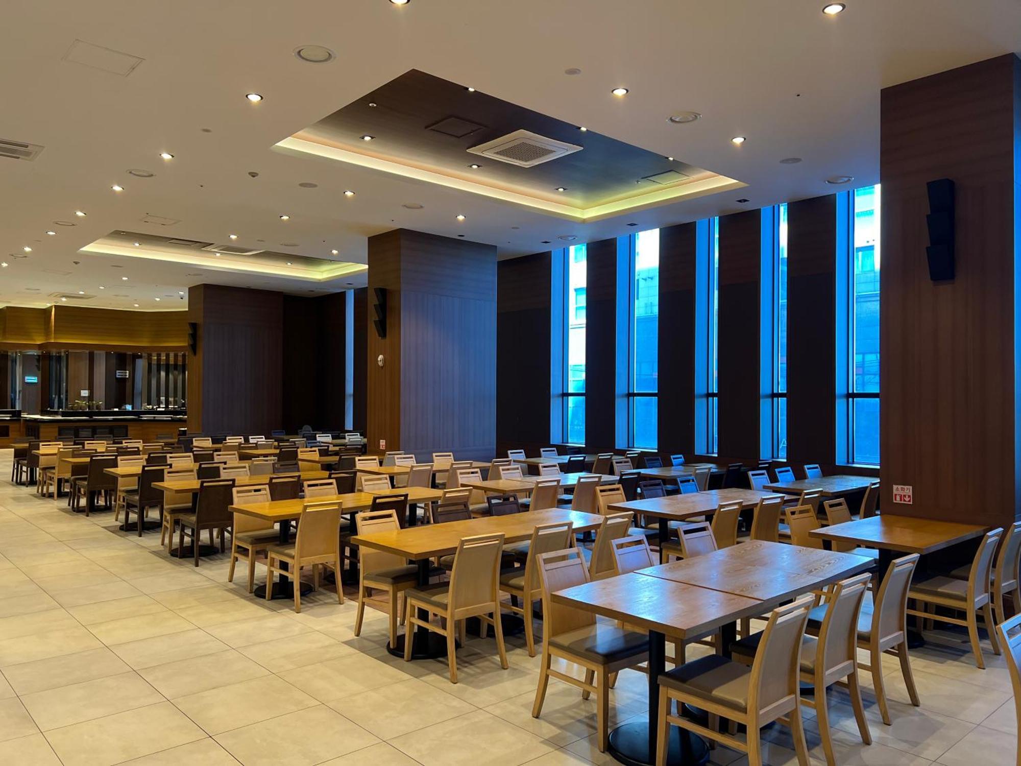 Golden Harbor Hotel بيونجتايك المظهر الخارجي الصورة
