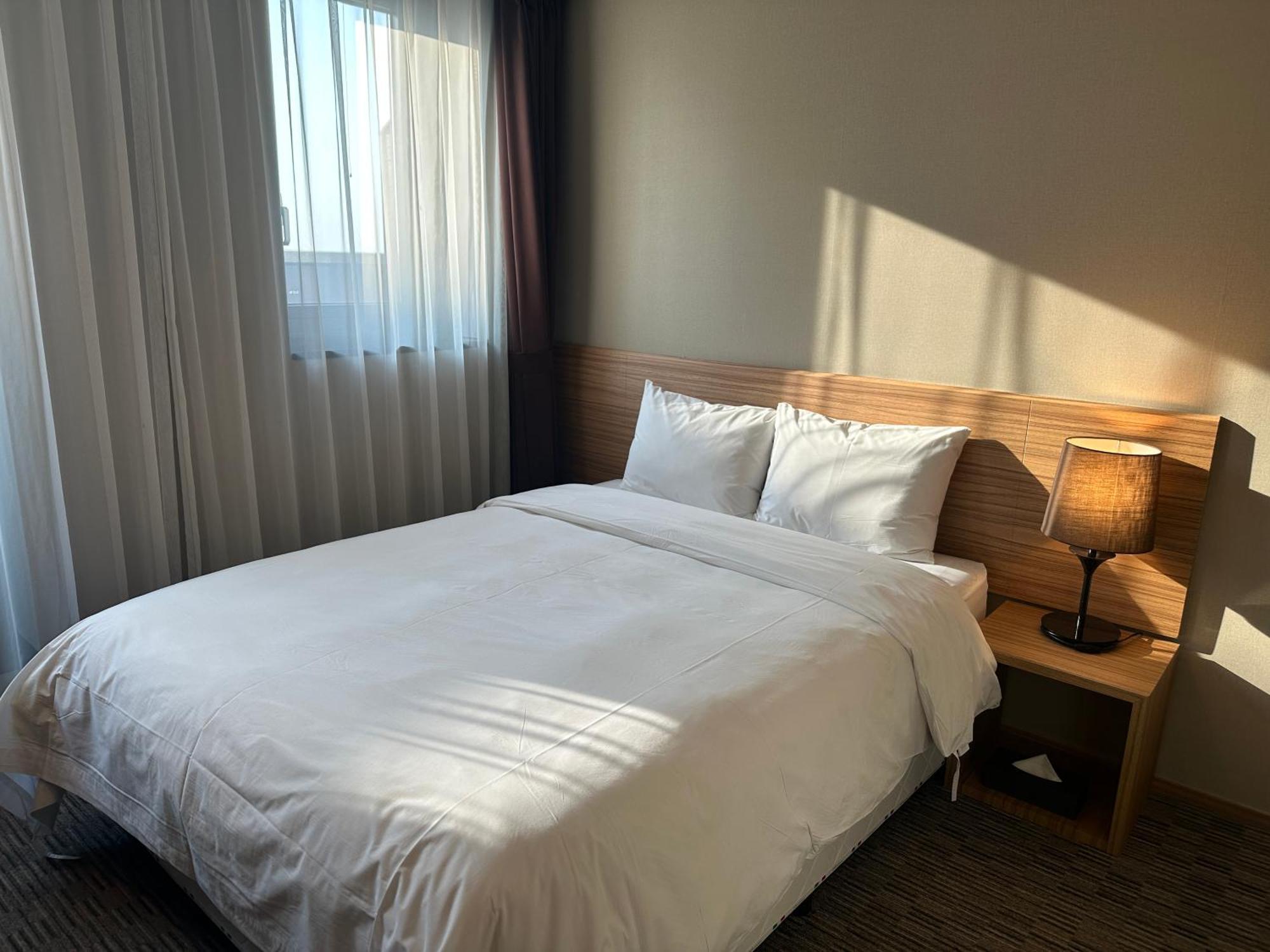 Golden Harbor Hotel بيونجتايك المظهر الخارجي الصورة